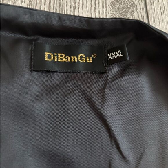 Di ban gu Gold Vest perfect for any formal event - Picture 3 of 5